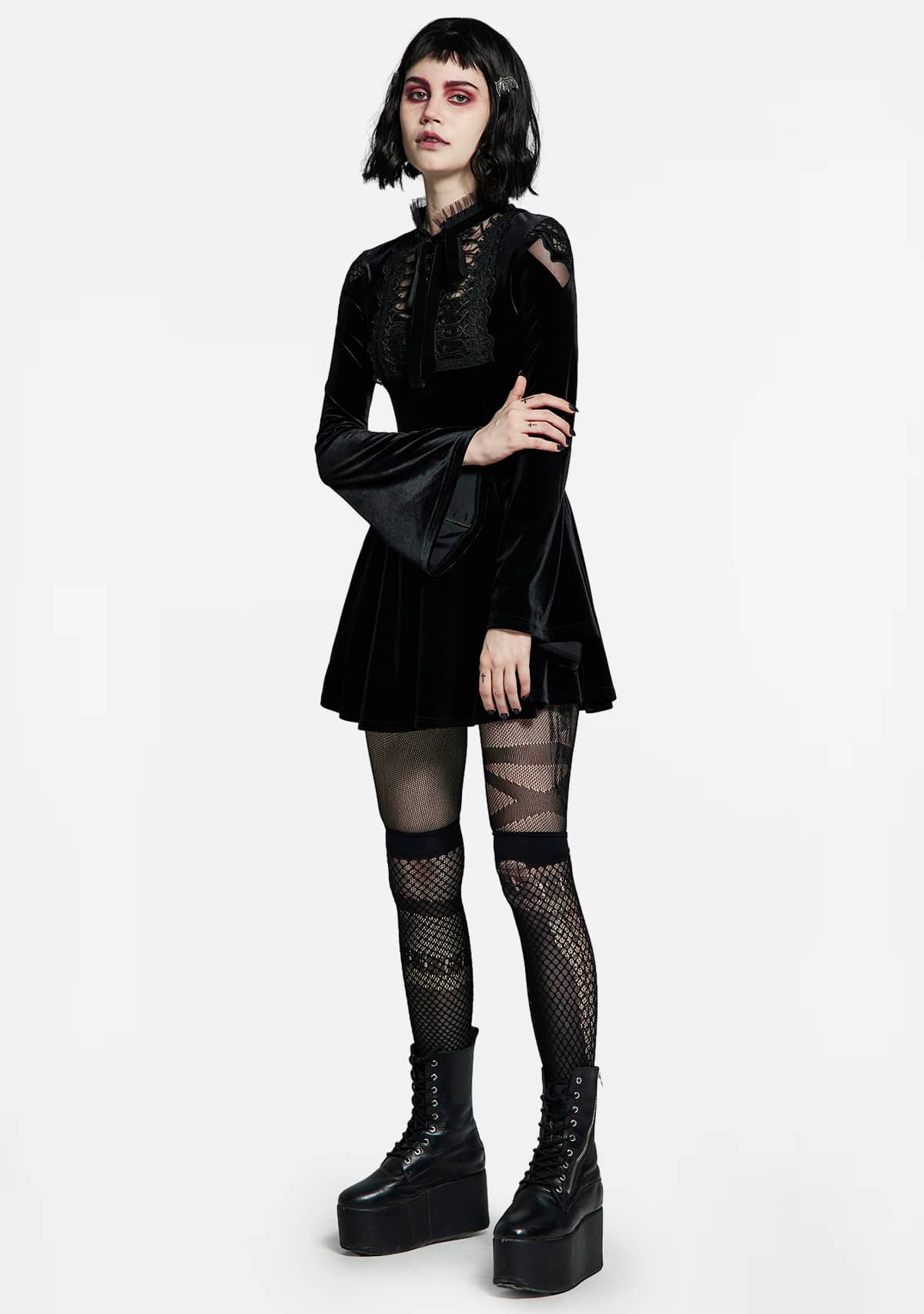 Chic Velvet Gothic Dress with Lace Trim